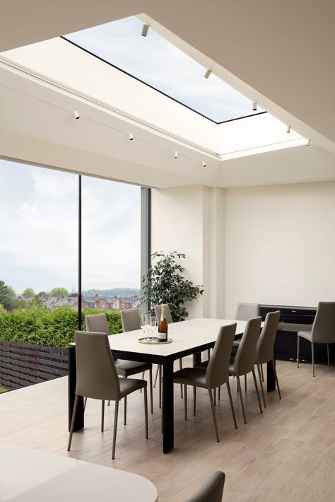 Skylight Over Dining Table, Skylight Dining Room, House Project Ideas, Architects House, Austin House, Dining Room Renovation, Skylight Kitchen, Luxe Living Room, House In London