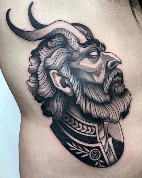 Horn Tattoo, Tattoo Devil, New Traditional Tattoo, Traditional Chest Tattoo, Traditional Tattoo Woman, Traditional Black Tattoo, Blackwork Designs, Devil Tattoo, Demon Tattoo