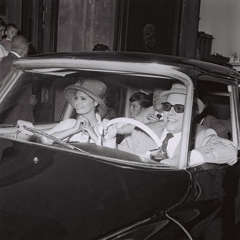 The Vintage Paparazzi Pictures You've Never Seen | Woman & Home Carlo Ponti, Princess Grace Kelly, Princess Caroline Of Monaco, Caroline Of Monaco, Elisabeth Ii, Paparazzi Photos, Princess Margaret, Princess Caroline, Princess Grace