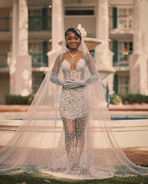 Glam Prom Dresses, Glamorous Crystal-embellished Mermaid Dress For Prom, Gorgeous Prom Dresses, Senior Prom Dresses, Stunning Prom Dresses, African Prom Dresses, Classy Prom Dresses, Prom Looks, Prom Dress Inspiration