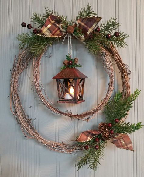 Julkransar Diy, Dekoratívne Vence, Diy Christmas Wreaths, Xmas Wreaths, Holiday Crafts Christmas, Funky Junk, Christmas Decorations Rustic, Christmas Door Decorations, Christmas Crafts Decorations