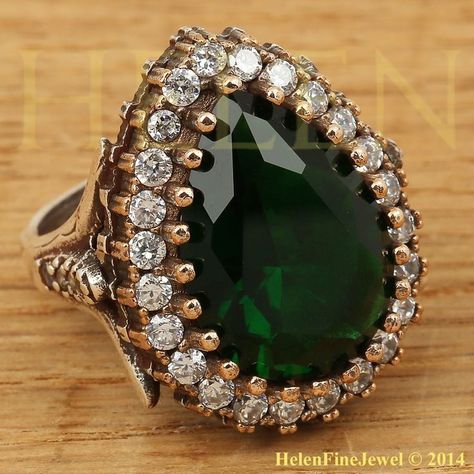 Sultan Jewelry, Emerald Ring Design, Hurrem Sultan, Witch Outfit, Turkish Jewelry, Authentic Jewelry, Ruby Jewelry, Swag Shoes, Zircon Ring