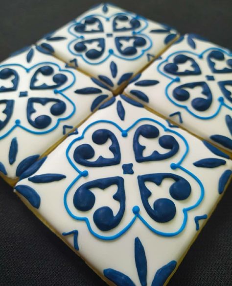 Evil Eye Cookies, Mama Mia Cookies, Wedding Candy Table, Cookie Glaze, Greek Cookies, Valentine Sugar Cookies, Cookie Tutorials, Sugar Cookie Designs, Cookie Swap