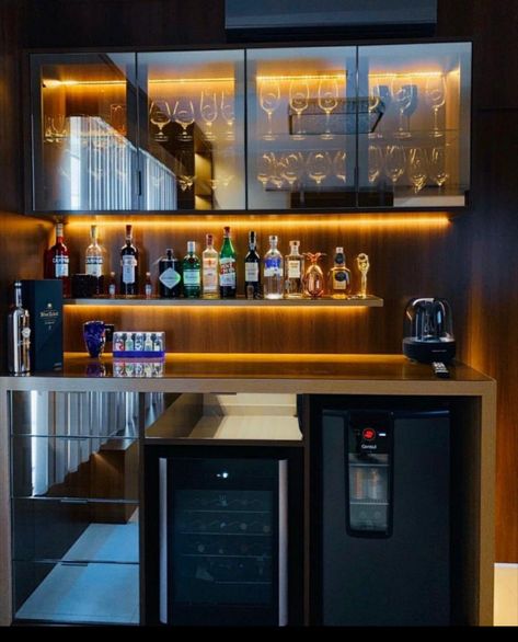 Ideas De Mini Bar En Casa, Modern Mini Bar Designs For Home, Mini Bar At Home Modern, Vintage Bar Aesthetic, Mini Bar Home, Bar Unit For Home, Mini Home Bar, Home Coffee Bar Ideas, Cafe At Home