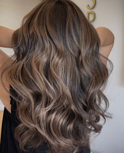 Ashy Brown Hair Balayage, Pretty Brown Hair, Light Brunette Hair, Balayage Blond, Hair Color Chocolate, Bronde Balayage, Brown Hair Inspo, Bronde Hair, Long Hair Color