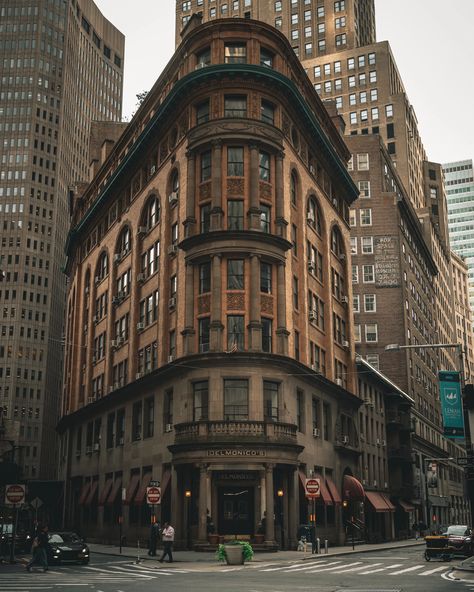 Delmonico's street scene in the Financial District, Manhattan, New York Perspective Building Drawing, Perspective Building, Buildings Aesthetic, Nyc Architecture, Fantasy Settings, Nyc Landmarks, Manhattan City, Cafe Pictures, New York Buildings