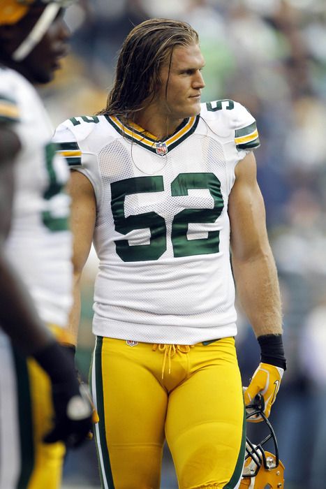 Clay Mathews Clay Mathews, Clay Matthews Iii, Packers Baby, Clay Matthews, Hair Clay, Green Bay Packers Fans, Nfl Football Players, Green Bay Packers Football, Packers Football