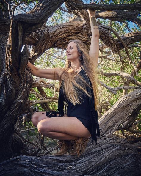 Top Wellness Guru -Rachel Brathen Rachel Brathen, Yoga Guru, Healthier Lifestyle, Yoga Life, On Tumblr, Healthy Lifestyle, Dreadlocks, Yoga, Lifestyle