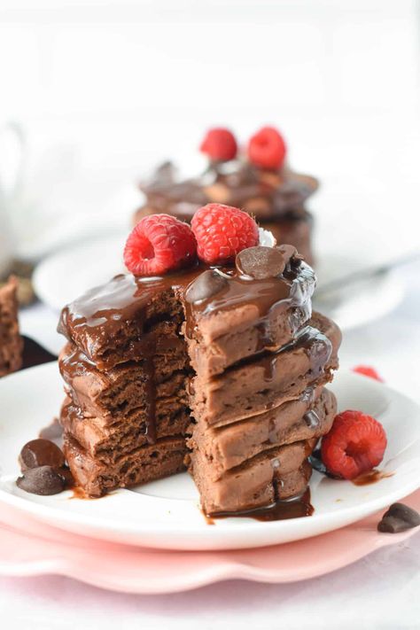 Chocolate Protein Pancakes (No Eggs, 12g Protein) - The Conscious Plant Kitchen - TCPK Protein Pancakes No Eggs, Pancakes No Eggs, Dairy Free Pancake Recipe, Vegan Gluten Free Pancakes, Healthy Protein Pancakes, Conscious Plant Kitchen, Protein Powder Pancakes, Chocolate Protein Pancakes, Vegan Pancake