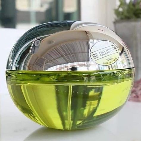 Dkny Perfume, Dkny Be Delicious, Favourite Perfume, Perfume Scents, Perfume Collection, Fragrances Perfume, Body Care, Beauty And Personal Care, Scents