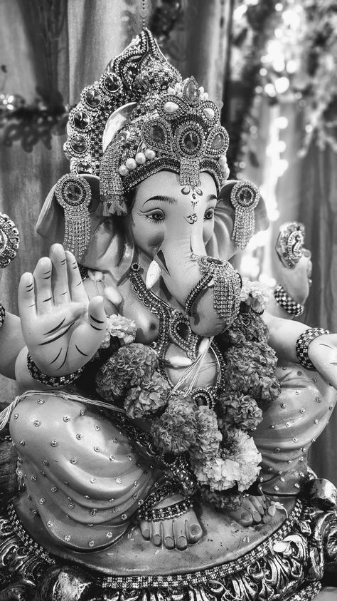 Lord Ganesha Aesthetic Wallpaper, Ganpati Bappa Black And White, Ganpati Aesthetic Wallpaper, Bappa Wallpaper Aesthetic, Ganesh Ji Aesthetic, Ganesh Chaturthi Aesthetic, Ganesh Wallpaper Aesthetic, Lord Ganesha Aesthetic, Ganpati Bappa Aesthetic