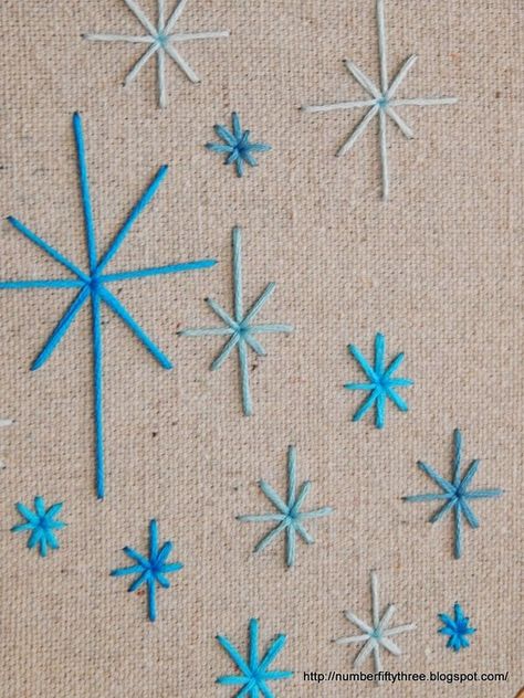 Snowflakes Embroidery Pattern, Christmas Embroidery Ideas, Diy Beginner, Embroidery Stitches Beginner, Snowflake Embroidery, Beginner Embroidery, Christmas Embroidery Patterns, Crochet Motif Patterns, Diy Embroidery Patterns