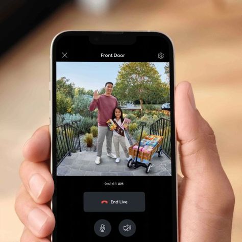 Ring launches a higher-res, battery-run doorbell Ring just launched its 1st doorbell in two years.... Ring Video Doorbell, Smart Doorbell, Doorbell Camera, Ring Video, Wireless Doorbell, Ring Doorbell, Capture Photo, Solar Charger, Video Doorbell