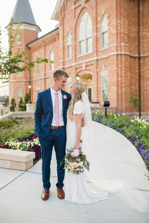 Provo City Center Temple Wedding – Sweetheart Manor | Hayden + Rachel Part ll | Utah Wedding Photographer, #weddingphotography #wedding #weddinginspiration #bride #weddingday #weddingdress #weddingphotographer Provo City Center Temple Wedding, Temple Wedding Pictures, Wedding Photographer Outfit, Provo City Center Temple, Lehi Utah, Ashton Gardens, Photographer Outfit, Lds Temples Wedding, Lds Bride