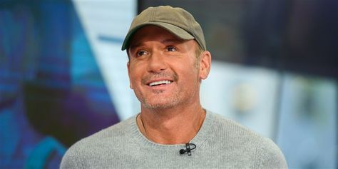 Tim McGraw shares rare photo of 3 daughters and wife Faith Hill Tim Mcgraw Family, Tug Mcgraw, Joffrey Baratheon, 3 Daughters, Kitty Photos, Themed Dinner, Hoda Kotb, Faith Hill, Dinner Themes