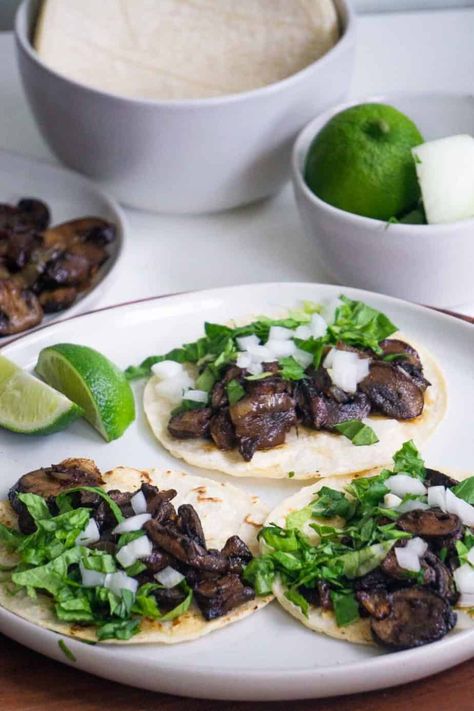 Bella Mushroom Recipes, Baby Bella Mushroom Recipes, Mushroom Tacos, Vegan Baby, Rice And Beans, Avocado Sauce, Green Papaya, Mushroom And Onions, Low Sodium Soy Sauce