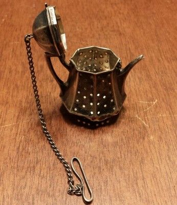 *Vintage Solid Sterling Silver Tea Pot Cute Tea Strainer Infuser* Tea Steeper, Tea Pot With Infuser, Ceramic Tea Strainer Infuser, Tea Pot With Strainer, Tea Strainer Infuser, Tea Bag Holder, Silver Tea, Tea Caddy, Tea Strainer