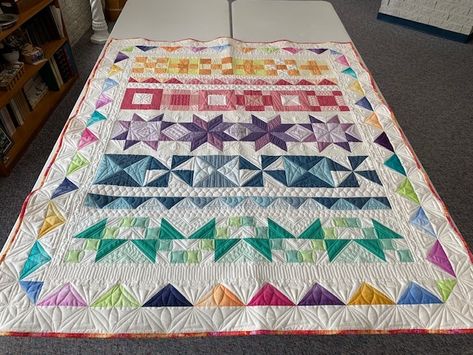 Scrapbox Quilts: An Angela Walters QAL Angela Walters, Free Motion Quilting Patterns, Quilting Designs Patterns, Longarm Quilting Designs, Sampler Quilts, Block Of The Month, Free Motion Quilting, Quilting Tutorials, You Tube