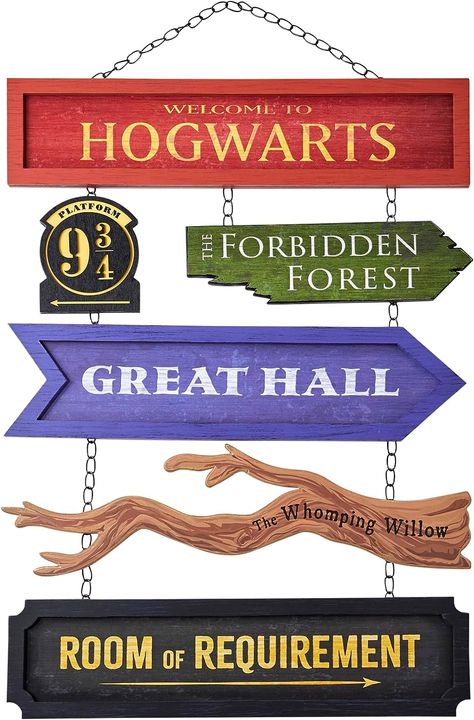 Obsessed with Harry Potter? Add this officially licensed Welcome to Hogwarts Direction Sign to your home décor collection and celebrate your favorite wizard! Measuring 20 inches in height by 15.5 inches in width, this high-quality decoration has a design we know you’ll fall in love with. It’s made of wood, paper, and metal material. Hogwarts Sign, Harry Potter Signs, Halloween Harry Potter, Harry Potter Sign, Harry Potter Planner, Direction Sign, Harry Potter Room Decor, Welcome To Hogwarts, Harry Potter Tshirt