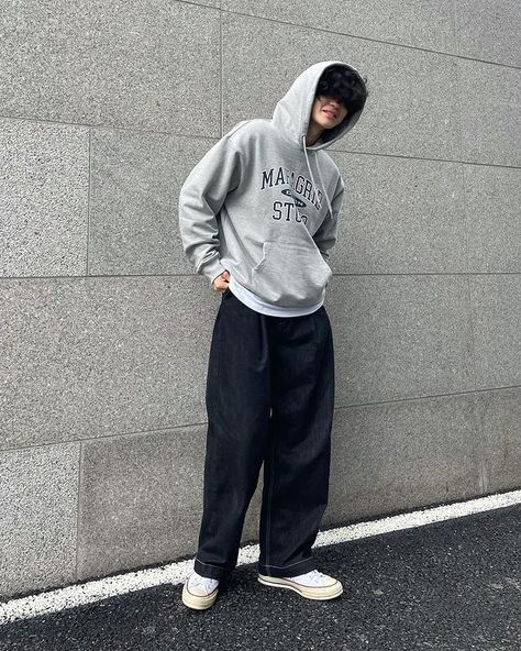 Korean Fashion Men Hoodie, Hoodie Outfit Korean, Korean Street Fashion Mens, Man Hoodie Outfit, Korean Style Boy, Outfit Cowok, Korean Hoodie, Hoodie Outfit Men, Boy Hoodie