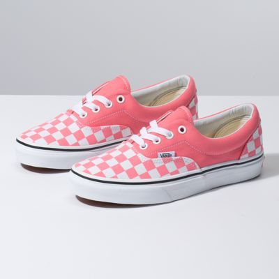 Checkerboard Era Vans Shoes Fashion, Vans Checkerboard, Vans Store, Popular Shoes, Buy Shoes Online, Leather Shoes Woman, Sneakers Outfit, Classic Shoes, Vans Authentic Sneaker