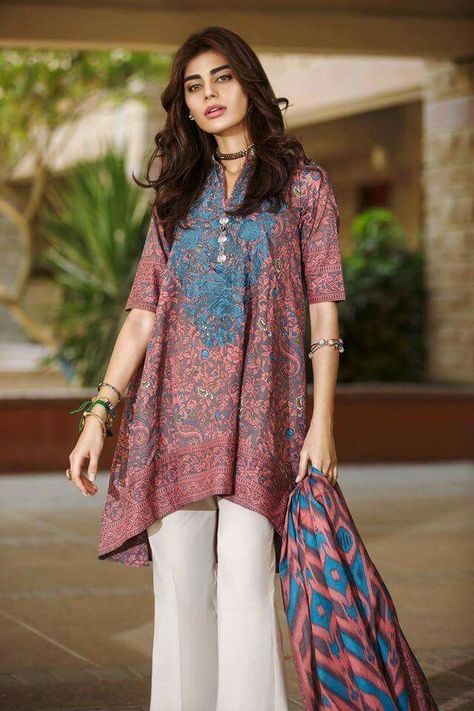 Pakistani Formal Dresses, Short Kurta, Frock Fashion, Embroidered Shirts, Pakistani Fashion Casual, Short Kurti, Stylish Short Dresses, Pakistani Dresses Casual, Casual Wear Dress