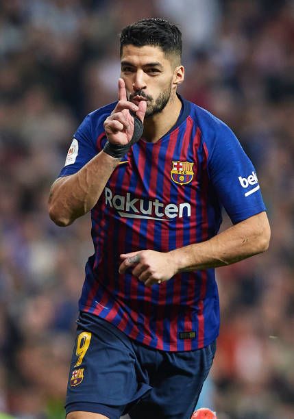 Luis Suarez of Barcelona in 2019. Basketball Live Wallpaper, Suarez Barcelona, Cristiano Ronaldo Young, Goals Videos, Soccer Goals, Fc Barcelona Wallpapers, Messi Videos, Soccer Photography, Barcelona Players