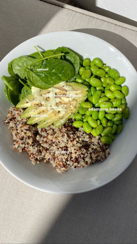 Spinach Healthy Recipes, Quinoa Edamame, Uni Meals, Aesthetic Lunch, Spinach Healthy, Delicious Meal Prep, Avocado Quinoa, Bowl Ideas, Healthy Food Dishes