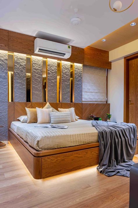 बेडरूम डिजाइन, Bedroom Interior Design Luxury, Bedroom Door Design, Wooden Bed Design, Bedroom Wall Designs, Luxury Bedroom Design, Bed Design Modern, Bedroom Bed Design, Bed Furniture Design