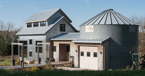 Old farm granary in Lake Elmo is upcycled to become new modern home Grain Bin House, Gambrel Barn, Spa Style Bathroom, Silo House, Grain Silo, Wood Cladding, Rural Retreats, Farm Buildings, Timber Framing