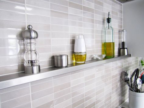 Diy Floating Shelves Kitchen, Stainless Steel Kitchen Shelves, Floating Kitchen Shelves, Kitchen Floating Shelves, Floating Shelves Bedroom, Reclaimed Wood Floating Shelves, Floating Shelves Living Room, Black Floating Shelves, Floating Shelf Decor