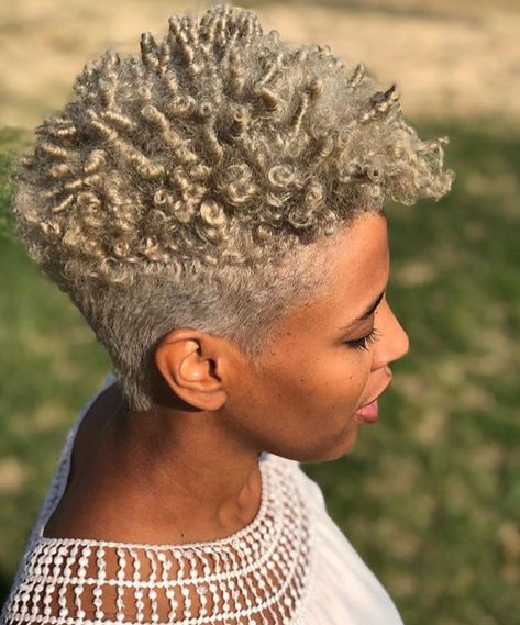 Natural Gray Hair Over 50 Black Women, Color Locs, Twa Styles, Cabello Afro Natural, Tapered Natural Hair, Twisted Hair, Natural Hair Cuts, Tapered Hair, Natural Hair Short Cuts