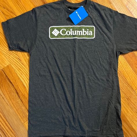 Mens Unisex Columbia T-Shirt Size Medium New With Tags Columbia Tshirt, Columbia Shirt, Cool Outfits For Men, Gray Green, Casual T Shirts, Green And Grey, Columbia, Cool Outfits, Mens Shirts