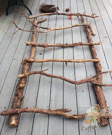 Cut your branches to be the height and width that will fit in the location where you will mount or hang the trellis. Lay them out on a flat surfce to determine which branch will go where. Rustic Trellis, Diy Trellis, Garden Vines, Deco Nature, Garden Types, Garden Trellis, Garden Structures, Garden Cottage, Rustic Gardens