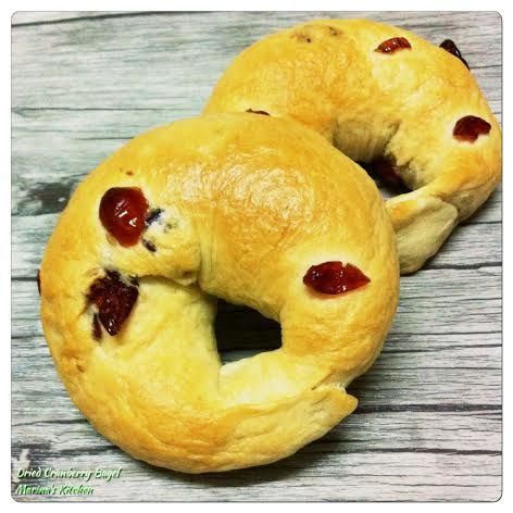 Cranberry Bagels, Bagels Homemade, Bagel Recipes, Dried Cranberry, Bagel Recipe, Cup Of Water, Baking Bread, Recipes Homemade, Bread Recipes Homemade