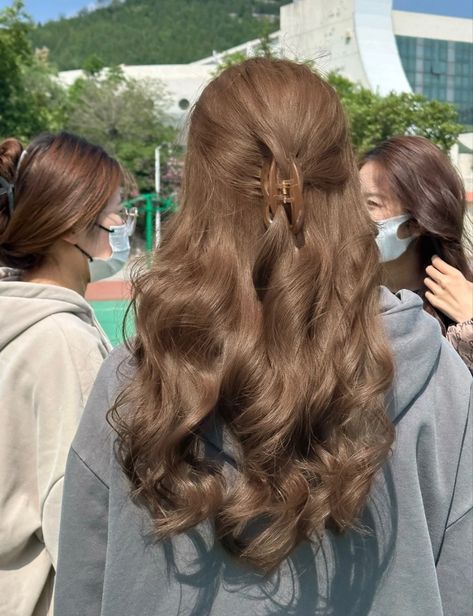 Beige Hair, Korean Hair Color, Brown Hair Looks, Brown Hair Inspo, Hair Inspiration Long, Pretty Hair Color, Long Brown Hair, Haircuts Straight Hair, Hair Dye Colors