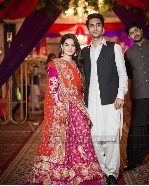 Minalkhan with Manzoorkhan They look beautiful together Wedding Indian Dress, Red Mehndi, Minal Khan, Pakistan Wedding, Eastern Dresses, Mehndi Dress, Desi Bride, Mehndi Brides, Indian Bridal Lehenga