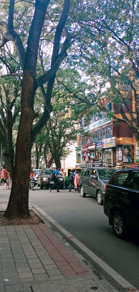 Bangalore Snapchat, Street Road Aesthetic, Banglore Story, Bangalore City Snapchat, Bangalore Street, Bangalore Aesthetic, Bengaluru City, Rihanna Cover, Wattpad Aesthetic