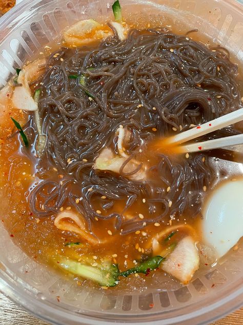 201220 Hyunjin Bubble, Cold Noodles, Noodle Dish, Straykids Hyunjin, Noodle Dishes, Food Obsession, Japchae, Ramen, Stray Kids