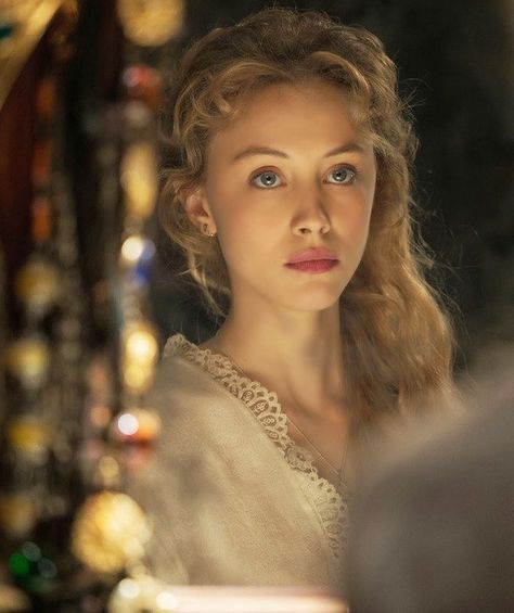 Sarah Gadon as Polly Newton #newtonandpolly #jodyhedlund http://jodyhedlund.com/books/newton-and-polly-a-novel-of-amazing-grace Narcissa Black, Walburga Black, Dracula Untold, Sarah Gadon, Vampire Bride, Christine Daae, Black Sisters, All The Young Dudes, Black Families