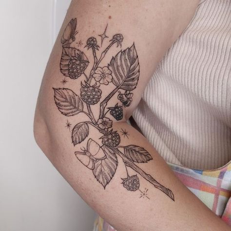 Magick Tattoo, Blackberry Tattoo, American Traditional Tattoo Ideas, Traditional Tattoo Ideas, Elbow Tattoos, Vine Tattoos, Botanical Tattoo, Hair Tattoos, Baby Tattoos