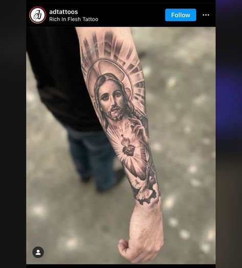 Virgin Mary Tattoo Forearm Men, Virgin Mary Tattoo Shoulder, Catholic Tattoos Sleeve, Catholic Tattoos For Men, Outer Forearm Tattoo Men, Jesus Forearm Tattoo, Jesus Tattoo Ideas, Pretty Cross Tattoo, Religous Tattoo