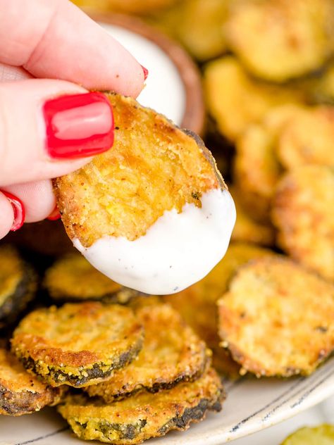 Air Fryer Fried Pickles My Air Fryer Kitchen, Air Fried Pickles, Air Fryer Fried Pickles, Blueberry Syrup Recipe, Air Fryer Kitchen, Dill Pickle Chips, Pickle Chips, Fry Sauce, Fried Pickles