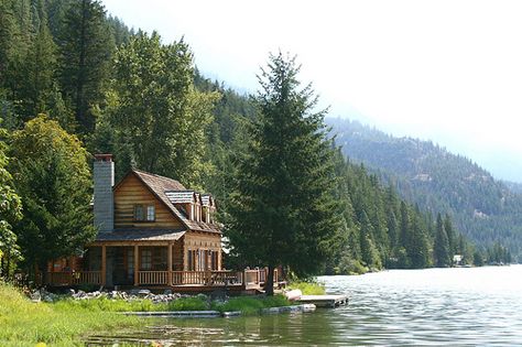 Lake Chelan Cabin in Stehekin ~ a perfect place Little Cabin In The Woods, Cabin Living, Little Cabin, Log Cabin Homes, Lake Cabins, Mountain Homes, Cabins And Cottages, A Log, Cabin Life