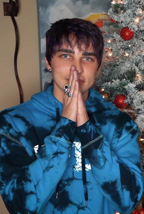 Purple Hair Colby Brock, Colby Brock Purple Hair, Cute Pictures Of Colby Brock, Colby Brock Hot Pics, Colby Brock Halloween, Seth Borden, Colby Brock Memes Funny, Colby Brock With A Girl, Sam And Colby Fanfiction