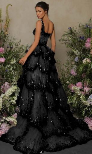 Black Ethereal Dress, Mystical Dresses, Precure Oc, Pretty Black Dresses, Prom Inspo, Ethereal Dress, Deb Dresses, Runway Outfits, Fashion Illustration Sketches Dresses