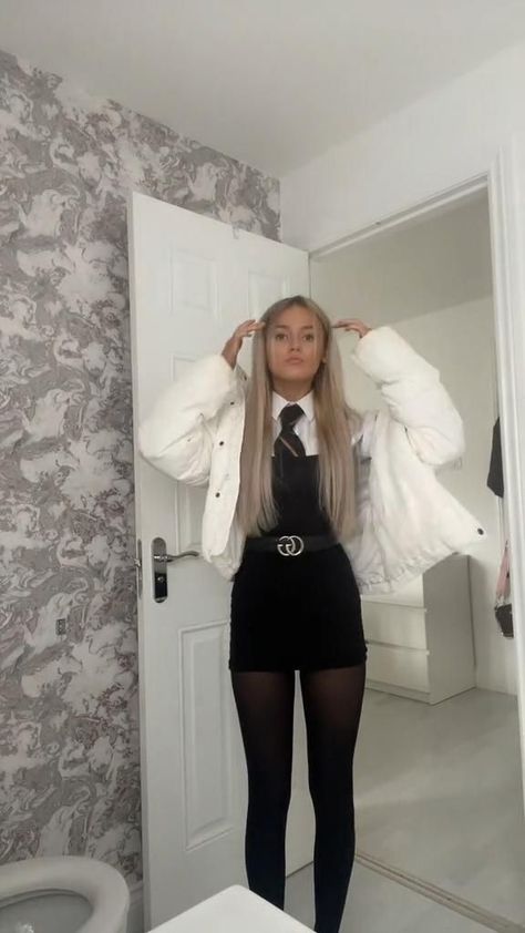 High School Dresses, Tight Skirt Outfit, Chav Outfits, High School Drama, High School Uniform, School Uniform Fashion, School Uniform Outfits, Classy Prom Dresses, Outfit Inspo Casual