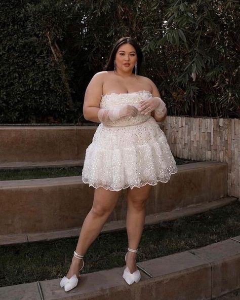 Show Me Your Mumu on Instagram: "She’s the ONE in Mumu X @fashionpass ✨🤍💍" Vegas Elopement Dress, Fairytale Ballgown, Unique Plus Size Wedding Dresses, Lifestyle Creator, Fun Fits, Ethereal Wedding Dress, Mumu Wedding, Plus Wedding Dresses, Plus Size Brides