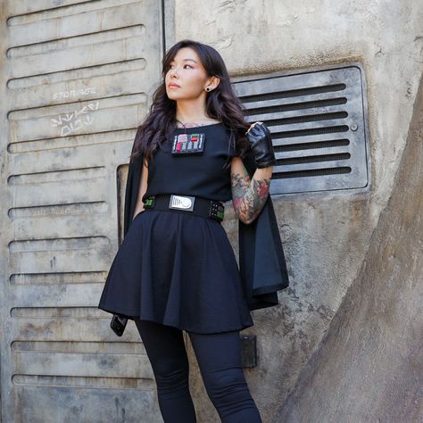 Darth Vader Disneybound Women, Darth Vader Bounding, Star Wars Nite Disneyland Outfits, Darth Vader Outfit Women, Disney Bounding Outfits Star Wars, Star Wars Outfits Women Dark Side, Darth Vader Inspired Outfits, Starwars Aesthetic Outfit, Star Wars Disneybound Women