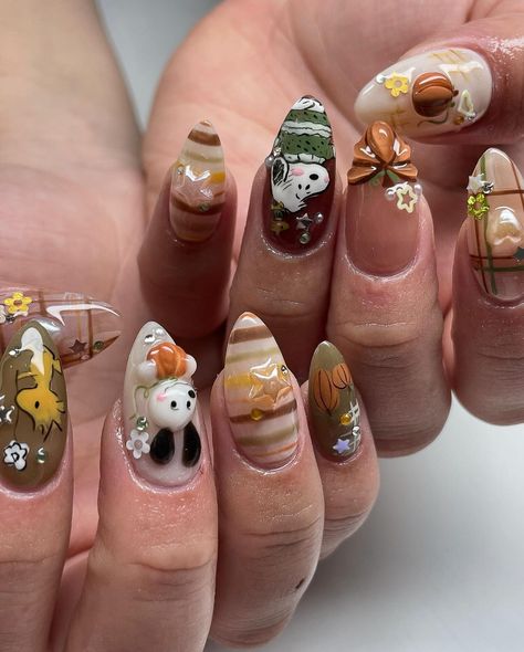 Snoopy Fall Nail Designs, Cutesy Fall Nails, Snoopy Fall Nails, Corset Nails, Snoopy Nails, November Nails, Hippie Nails, Vintage Nails, Girly Acrylic Nails